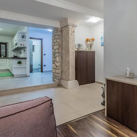 Gorgeous In With Kitchen Lovrečica